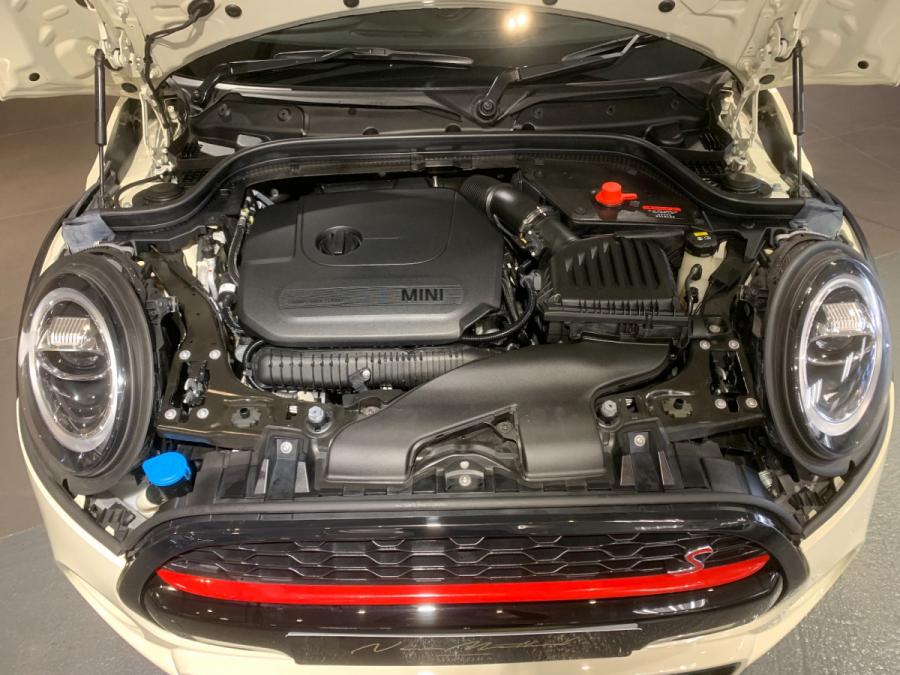 MINI Cooper S Convertible - Image 11