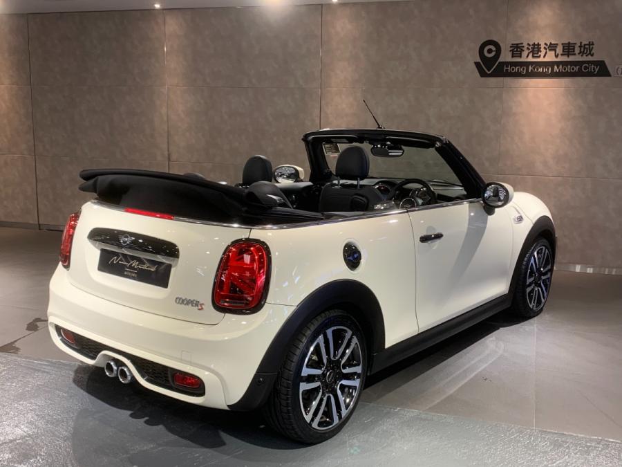 MINI Cooper S Convertible - Image 4