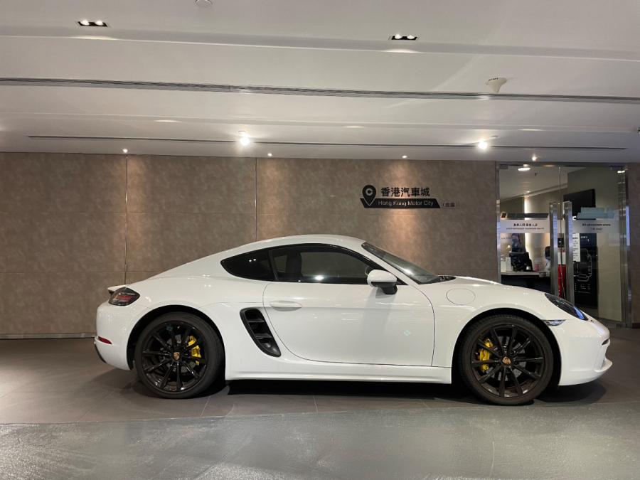 718 Cayman - Image 2