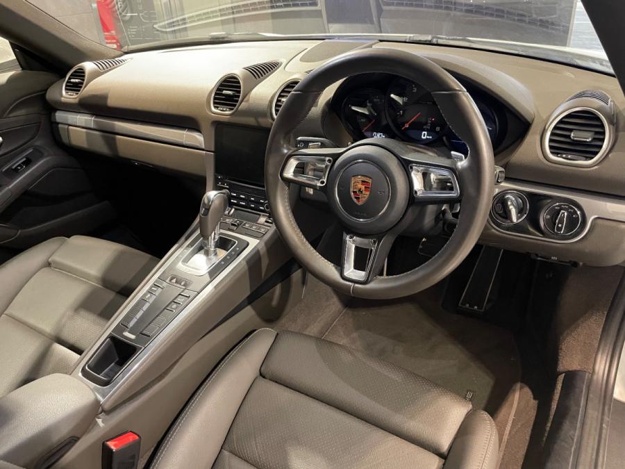 718 Cayman - Image 6