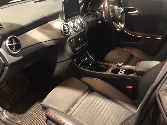 CLA250 SHOOTING BRAKE FACELIFT AMG - Image 8