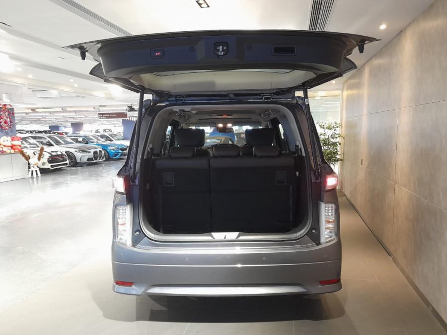 ELGRAND 2.5 Highway STAR - Image 11