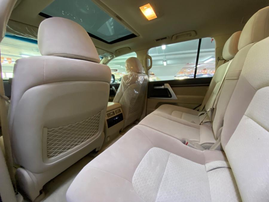 Land Cruiser - Image 4