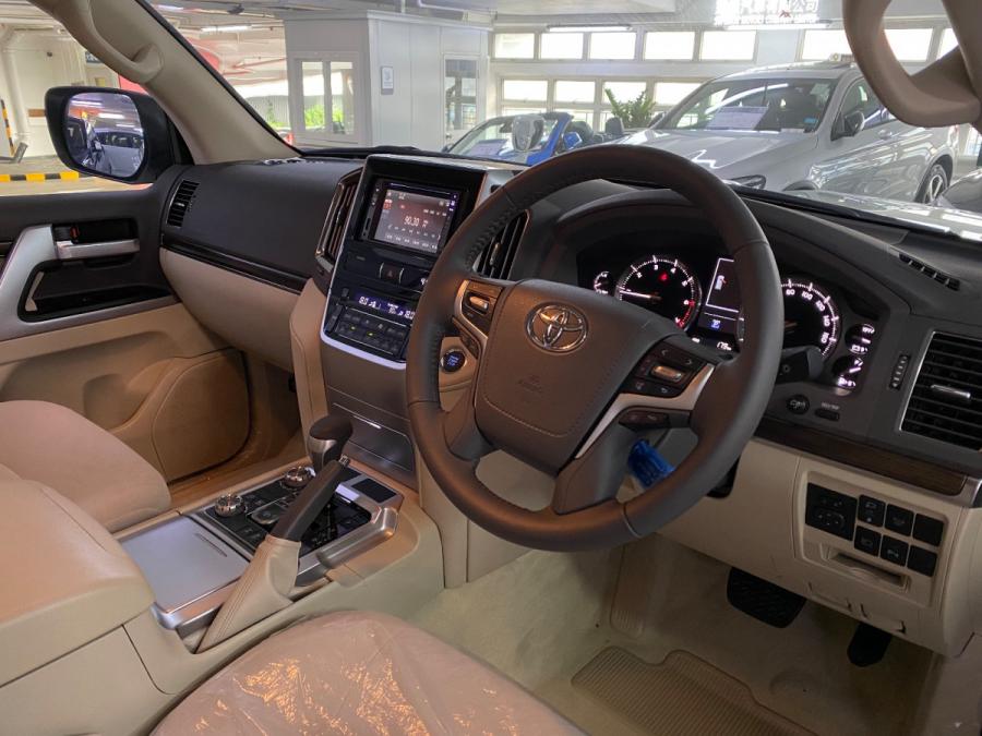 Land Cruiser - Image 3