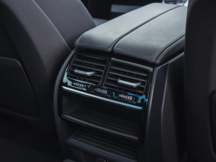 520 IA Saloon (G30) - Image 13