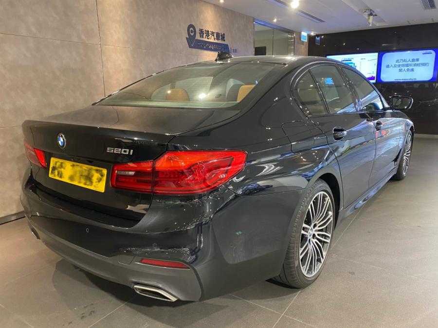 520i M SPORT - Image 2