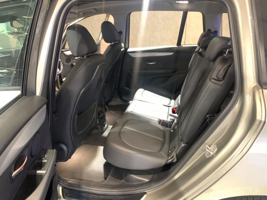 218ia Grand Tourer - Image 5