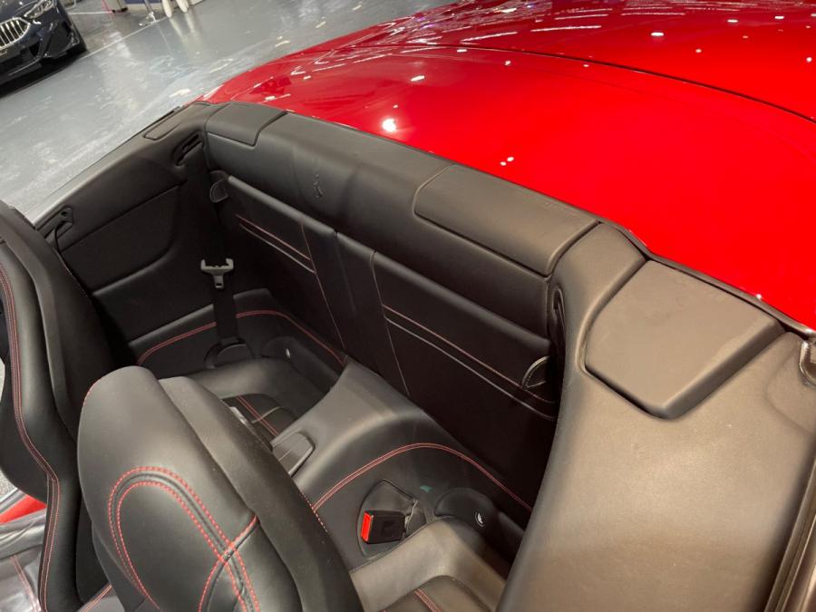 California T - Image 6