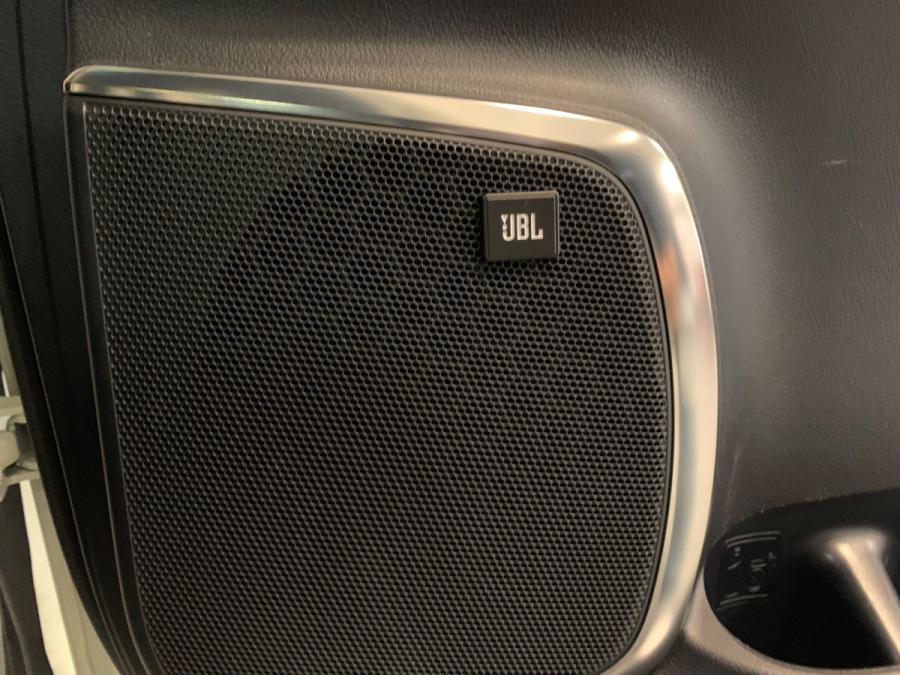 ALPHARD EXECUTIVE LOUNGE - Image 11