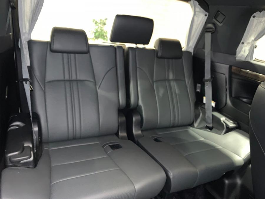 ALPHARD EXECUTIVE LOUNGE - Image 9