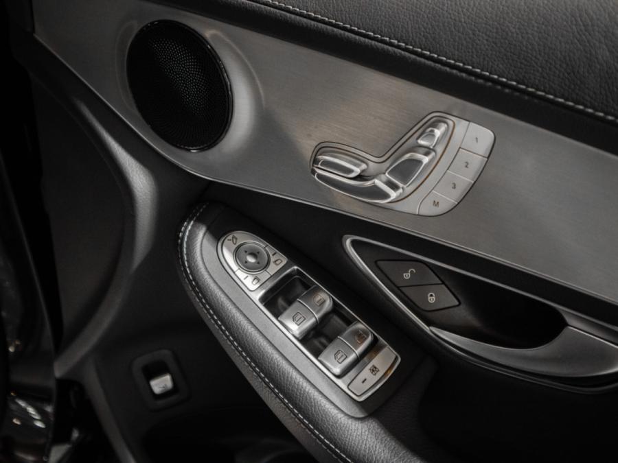 GLC250 Coupe 4Matic - Image 12