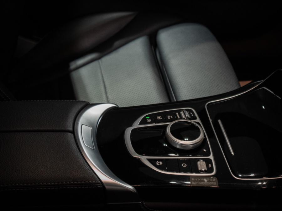 GLC250 Coupe 4Matic - Image 11