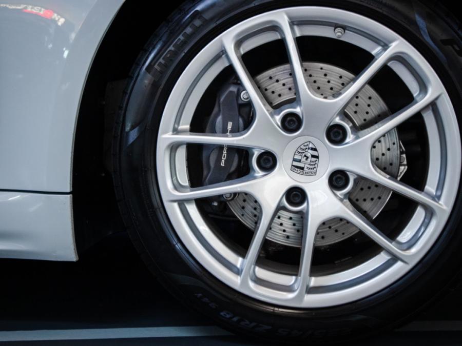 718 Cayman - Image 11