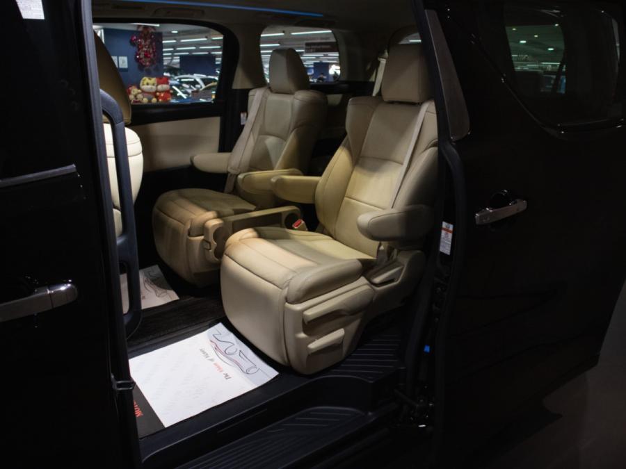 ALPHARD 2.5 - Image 10