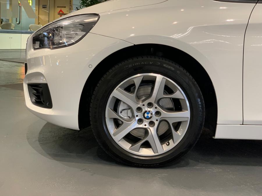 218ia Grand Tourer - Image 5