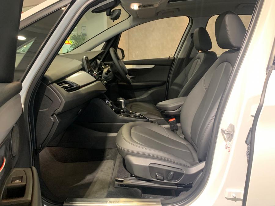 218ia Grand Tourer - Image 4