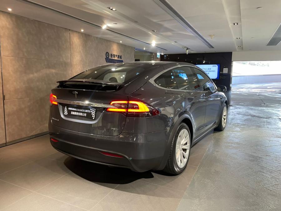 Model X 75D - Image 2